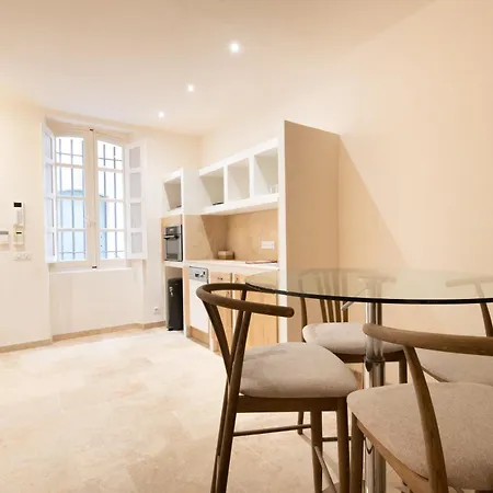 Pick A Flat's Townhouse In - Rue Du Portail Neuf Hébergement de vacances