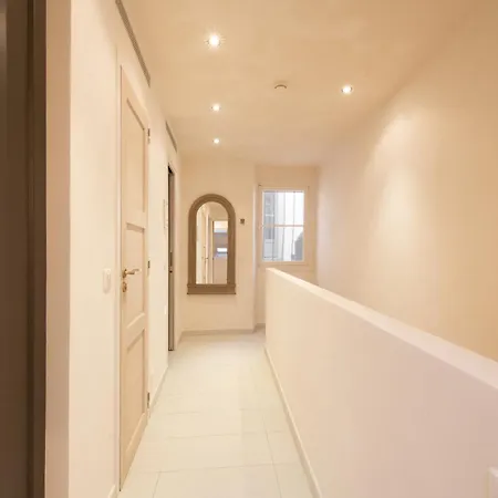 Pick A Flat's Townhouse In - Rue Du Portail Neuf * 圣特罗佩